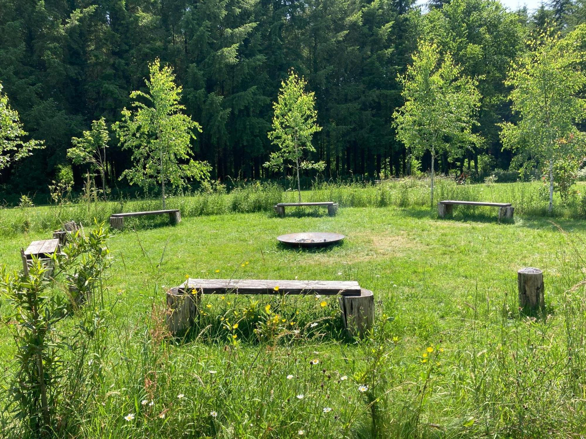 Au Pre Fleuri Eco Glamping Hotel Le Lindois Exterior photo